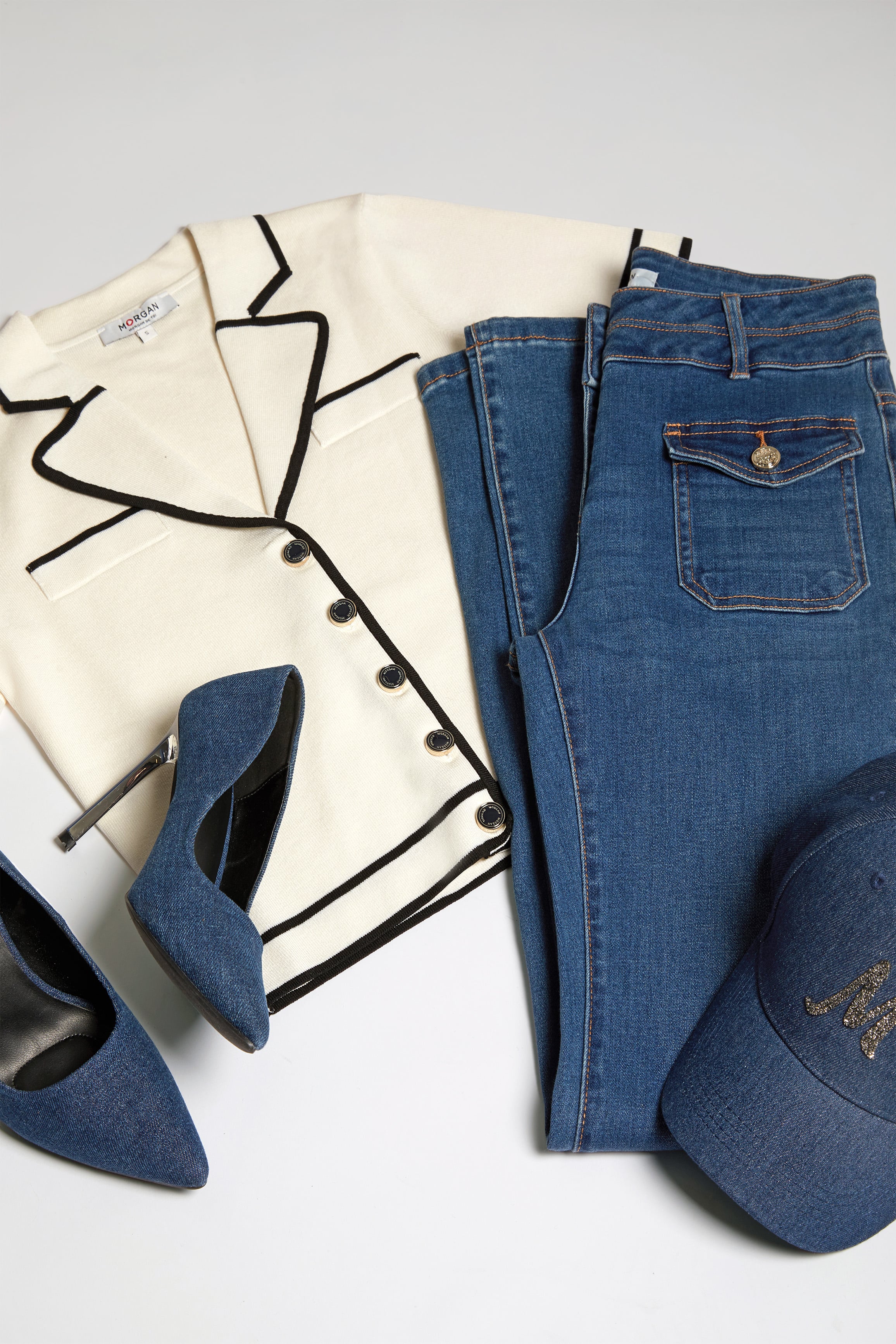 Capsule wardrobe